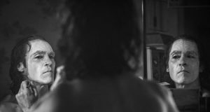 JOKER RECIBE LA CALIFICACIÓN R Y PRESENTA NUEVA IMAGEN