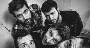 ENTREVISTA UNIVERSAL, CONOCEMOS A KALANDRAKAS