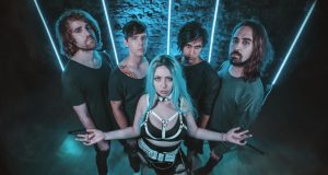 ENTREVISTA UNIVERSAL, ESTA SEMANA CONOCEMOS A FLAMES AT SUNRISE