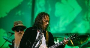 BILLY GIBBONS (ZZ TOP) y KIRK HAMMETT (METALLICA) junto a MICK FLEETWOOD & FRIENDS. Video en directo de la histórica reunión «The Green Manalishi»