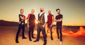 EON lanza «Rubicón». Rueda de prensa. Novedades sobre Diego Cardeña.