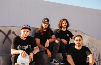 Entrevista Universal Zombie War – Vaire