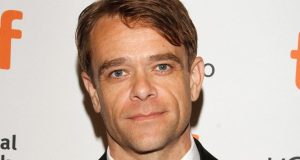 NICK STAHL SE SUMA AL REPARTO DE DÉJAME ENTRAR