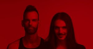 Conoce lo último de Placebo su último single de adelanto, ‘Happy Birthday In The Sky’. Brian Molko nos habla del lanzamiento.