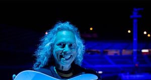 Kirk Hammett emula a Gorillaz en nuevo single en solitario «High Plains Drifter»