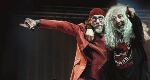 LOS SUAVES junto a EL DROGAS (BARRICADA) «Por Una Vez En La Vida» – Extraído del Libro/Disco ‘LA NOCHE MÁS SUAVE’