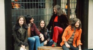 THE KINKS -leyendas del Rock Británico- celebran el 50 ANIVERSARIO de sus discos ‘MUSWELL HILLBILLIES + EVERYBODY’S SHOW-BIZ – EVERYBODY’S A STAR’, con formatos especiales conjuntos y por separado con cientos de grandes detalles.