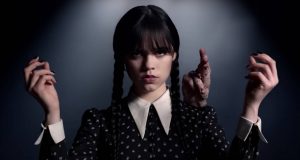 MIÉRCOLES NOS DEJA VER UN NUEVO AVANCE EN ESPAÑOL EN EL QUE NOS PRESENTA A COSA